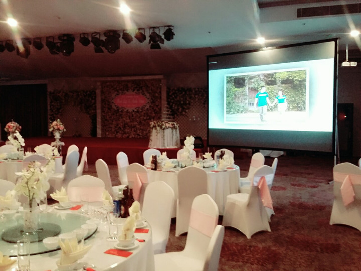 Cho thuê máy chiếu Quận 5 - Sử dụng cho tiệc cưới